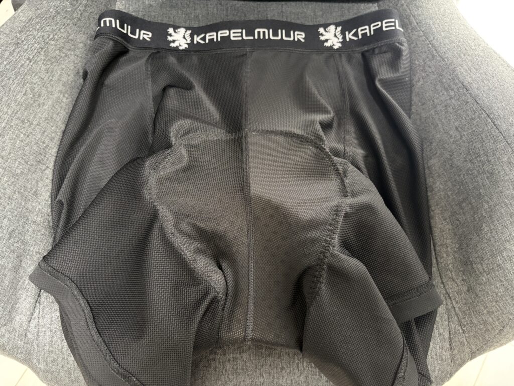 KAPELMUURのクッション月ショーツ